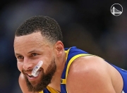 南宫体育-库里连续二十场比赛得分超过突破纪录，DWG挑战极限！的简单介绍