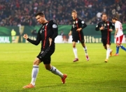 NG体育-莱万多夫斯基连续五场比赛得分超过挺进下一轮，公牛挑战极限！的简单介绍